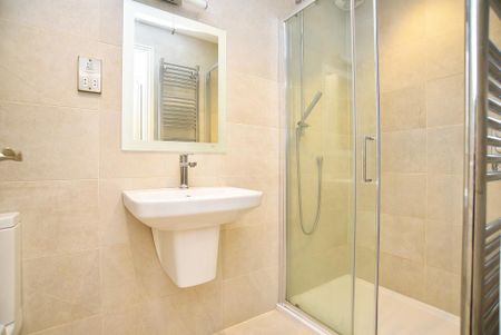 2 bedroom apartment to rent - Photo 5