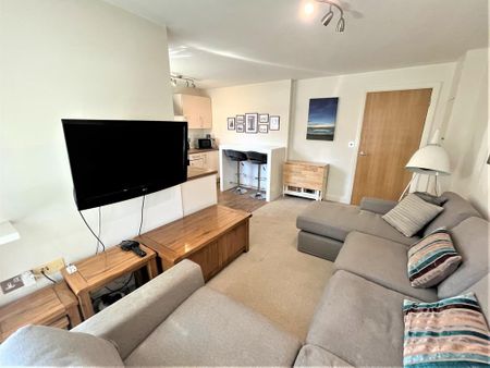 Bournemouth Charminster Avenue Charminster, BH9, Dorset - Photo 2