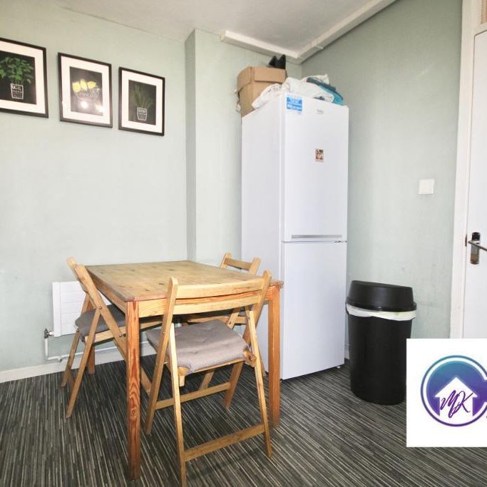 1 Bedroom Room in Flat Share To Rent - Photo 1