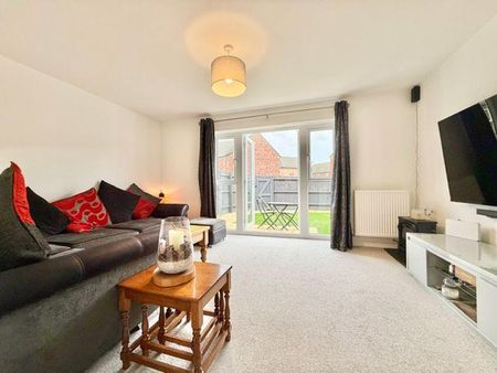 3 bedroom end of terrace house to rent - Photo 2