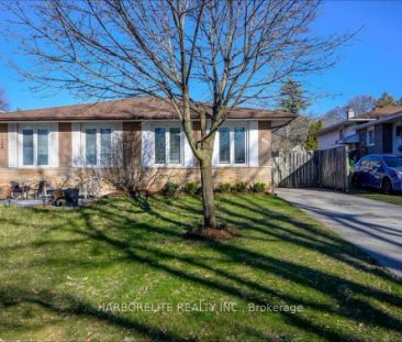 Detached Home For Lease | W9229270 - Photo 2