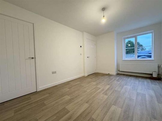 Cliffe Hill View, Skelmanthorpe - Photo 1