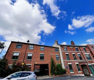 Seven Bed House (Shared) - Photo 2