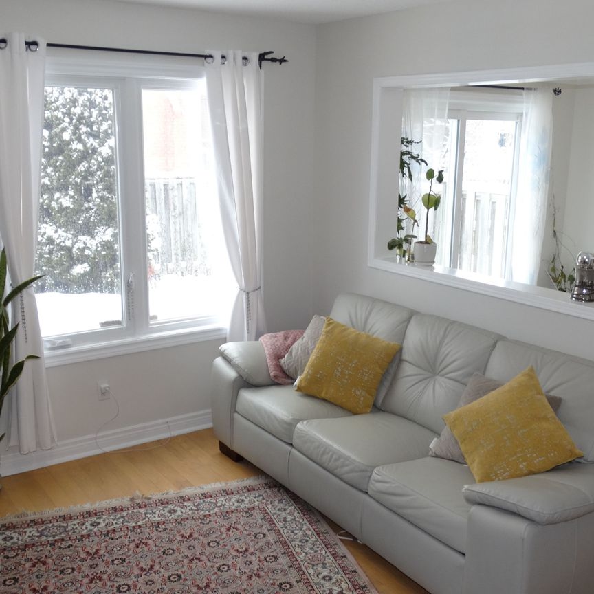 For Lease - 22 Elmpark Court, Richmond Hill, Ontario - Photo 1