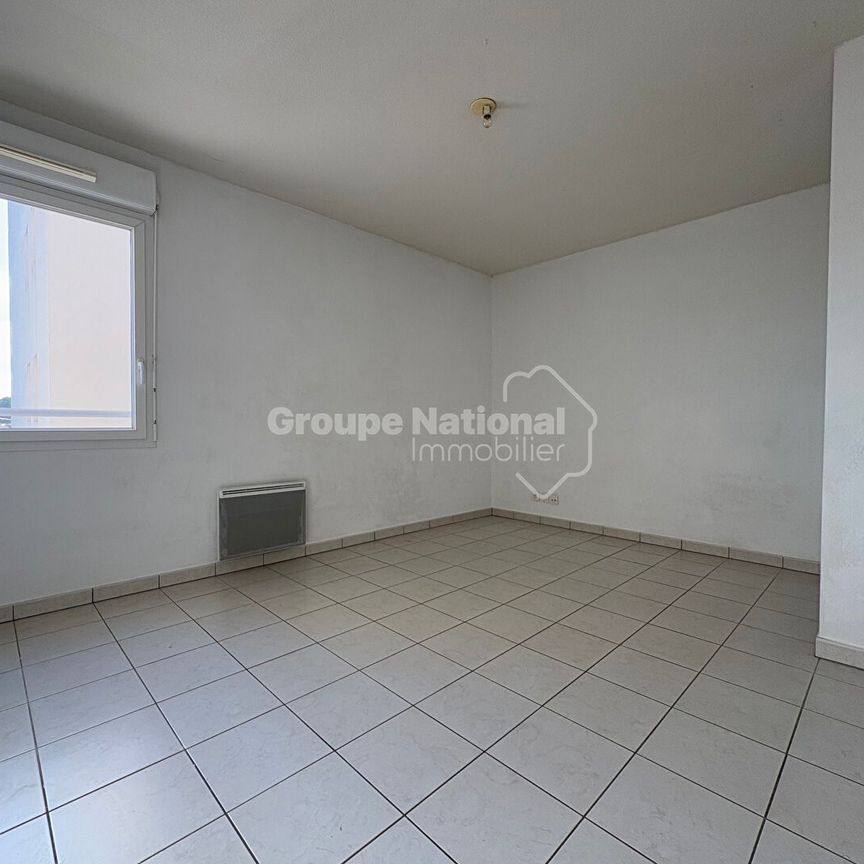 Appartement Istres 2 pièces avec parking et balcon, - Photo 1