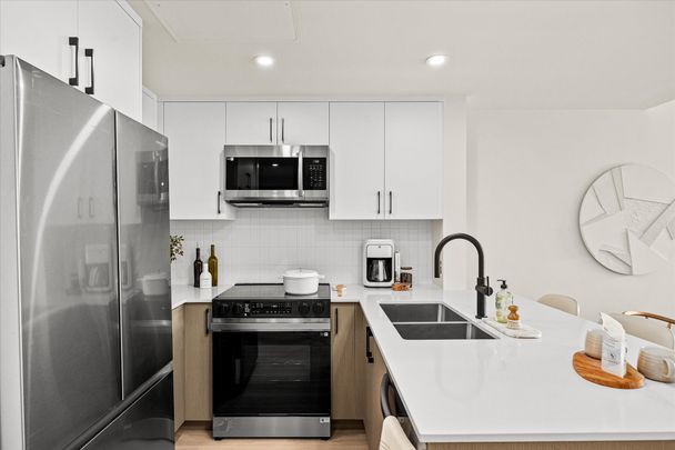 Stylish Kovo Apartments for Rent – 2 Bed, | 2 Bath - Photo 1