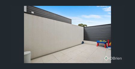 Stylish, Low-Maintenance Living in a Prime Rowville Pocket - Photo 2