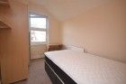 3 Bed - Pitcroft Avenue, Reading - Photo 3