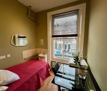 Bedsit, Holland Road, W14 - Photo 3