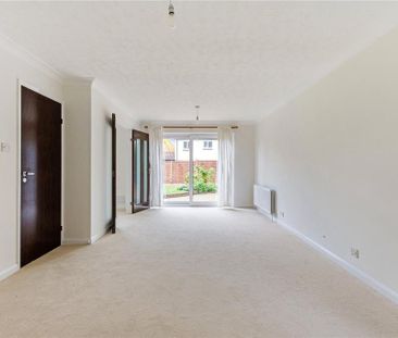 4 bedroom detached house to rent - Photo 2