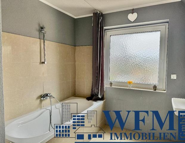 Möbliertes Zimmer für mind. 3 Monate: Azubinen u. Studentinnen 5´er WG im Einfamilienhaus - Photo 1