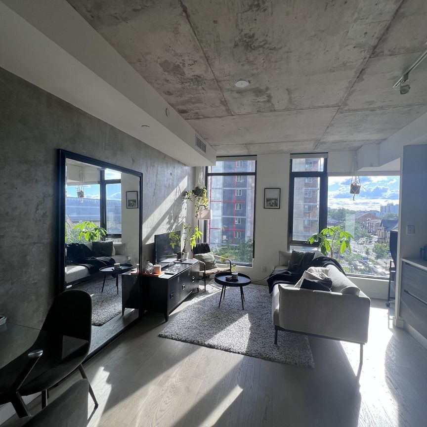For Lease - 111 Bathurst Street Unit# 403, Toronto, Ontario - Photo 1