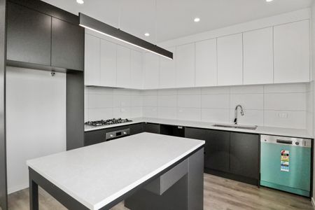 Three Level Beauty! - Photo 2