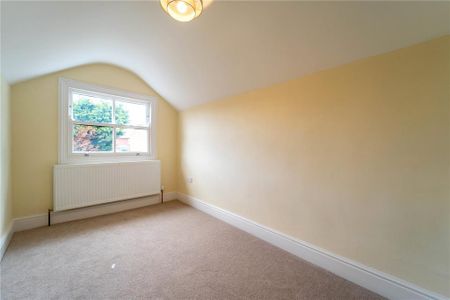 2 bedroom end of terrace house to rent - Photo 5
