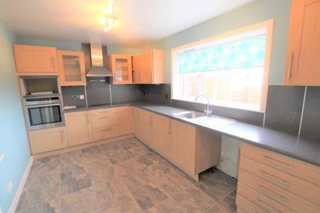 58 Forglen Crescent, AB53 4NZ, Turriff - Photo 2