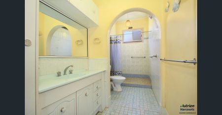 Charming Home In Great Location - Photo 5