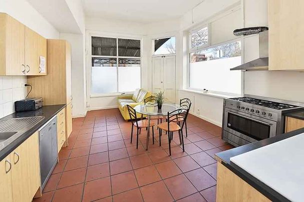 Room 3 (Non Ensuite) - Photo 1