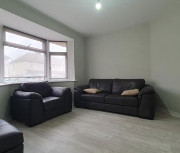 3 bedroom semi-detached house to rent - Photo 2