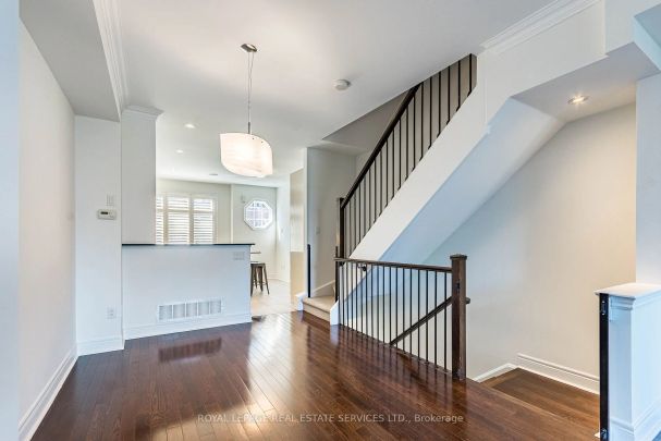 Condo Townhouse For Lease | W9245254 - Photo 1