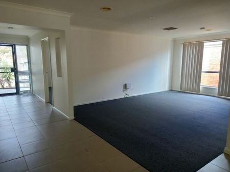 THREE BEDROOM FAMILY HOME - - Photo 2