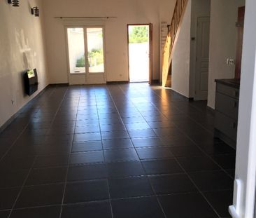 Location maison 5 pièces, 102.37m², Rochefort - Photo 2