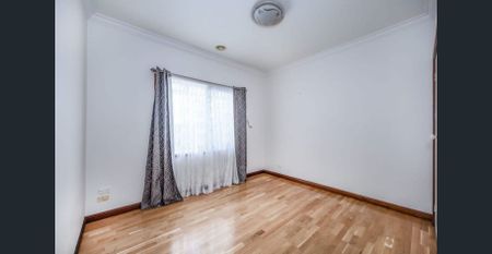 PERFECTLY PRESENTED! - Photo 5