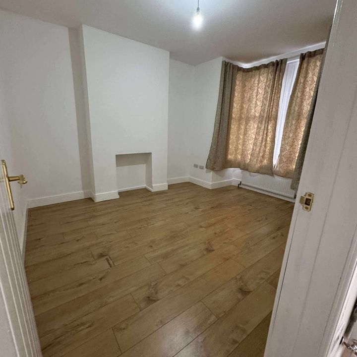 Room in a Shared House, Thorngrove Road, E13 - Photo 1