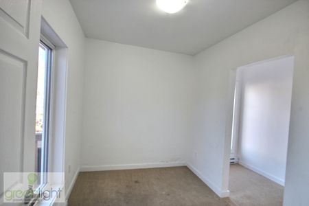 Top floor 87, st george street, Moncton, NB, E1C 1T2, Canada - Photo 2