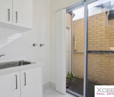 Modern 3-Bedroom Home in Central Nollamara - Photo 3