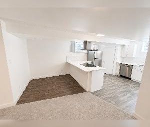 2 Bed 1 Bath Suite 111 Ave Edmonton - Photo 3
