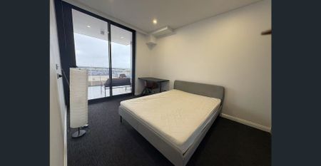 Furnished Luxury Apartment in the Prestigious Orchid Building - Photo 3