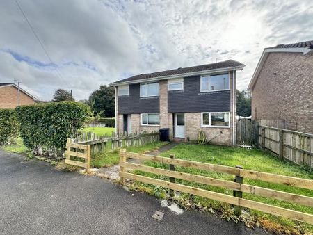 3 bedroom semi-detached house to rent - Photo 4