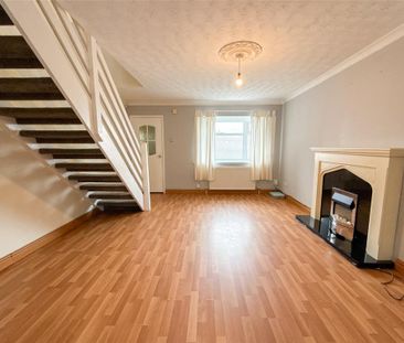 2 bedroom terraced house to rent - Photo 2