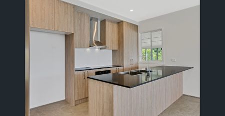 Freshly renovated home - Photo 4