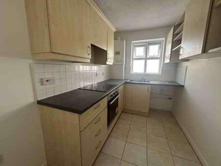 2 bedroom flat to rent - Photo 2