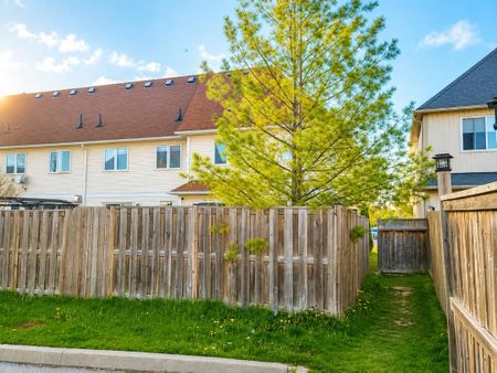 For Lease - 26 Duncan Avenue, Brantford, Ontario - Photo 4