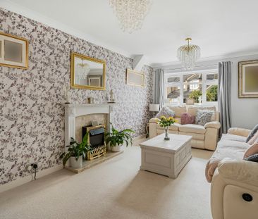 Coopers Meadow, Redbourn, St. Albans, AL3 7EY - Photo 1