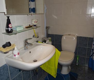 - Sint-Niklaas – Rustig gelegen appartement met 2 slaapkamers, terr... - Photo 5