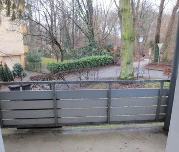 Schöne 2 Zimmerwohnung mit Balkon am Rande einer parkähnlichen Wadlage - Photo 1