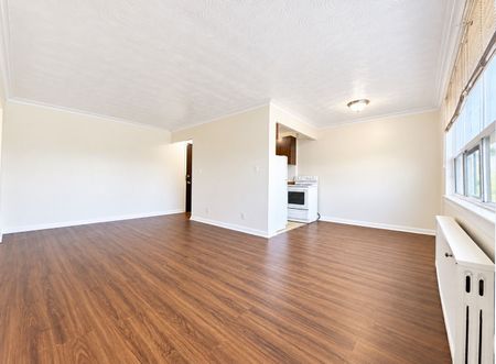 For Lease - 1490 Eglinton Avenue Unit# 402, Toronto, Ontario - Photo 4