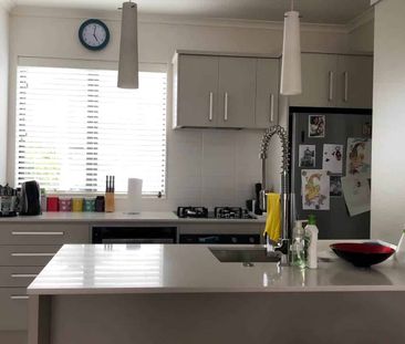 2 Bedrooms home, Perfect Location in Flat Bush - Photo 5