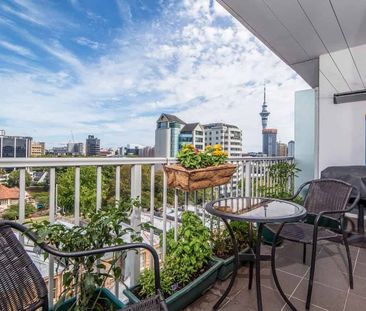 Easy move, Fully furnished and CBD Convenient! - Photo 3
