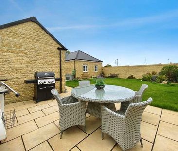 Holloway Lane, Witney, Oxfordshire, OX29 - Photo 1