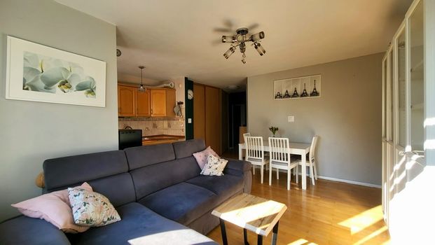 Zobacz>> 2 pokojowe mieszkanie przy metrze 50.3 m² - Photo 1