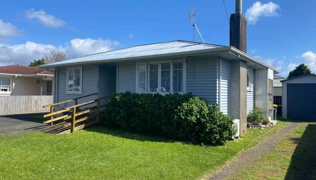 Top Spot Bungalow - Photo 1