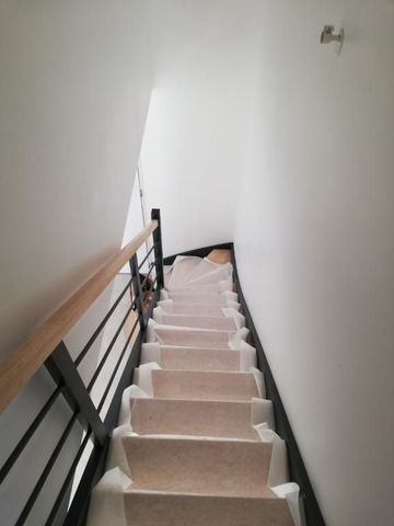 Location Maison 5 pièces 91m² - Photo 5
