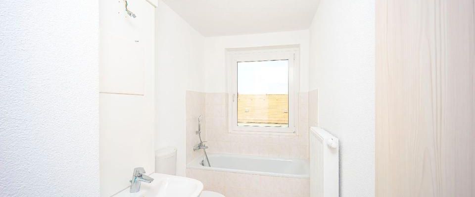 Ruhige Dachgeschosswohnung - Photo 1
