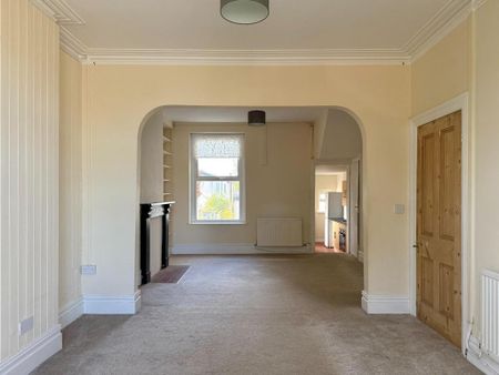 3 bedroom end of terrace house to rent - Photo 5