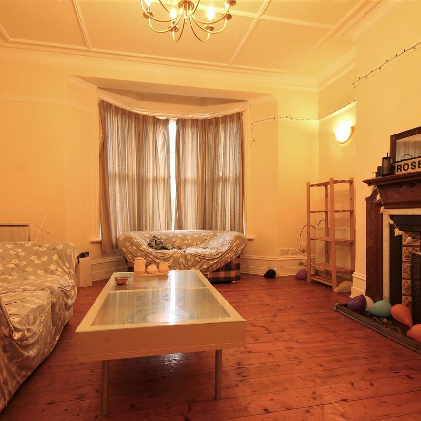 Fern Avenue Lower, Jesmond - Photo 1