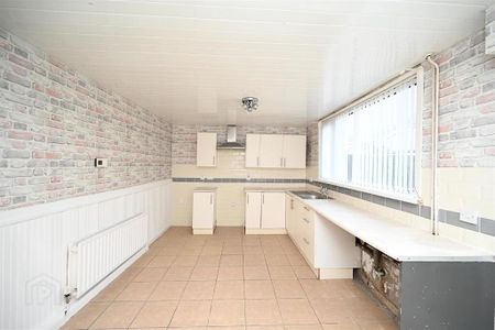 91 Knockleigh Drive, Carrickfergus, Greenisland, BT38 8UY - Photo 4